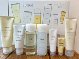 【LUQUE美肌体感】約80％ OFF　　　　エステ4回＆13,409円分スキンケアセット付