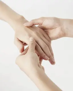 AIによる最新の肌診断＋ハンドマッサージ＋お土産プレゼント付🎁✨