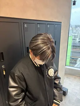 ケアブリーチ使用 men's highlight 🌴