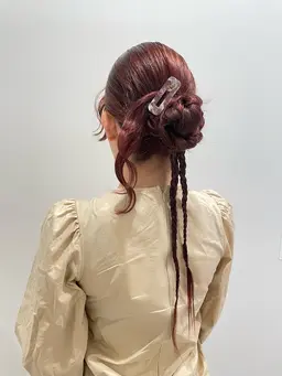 お出かけ前にヘアセット&耳ツボジュエリー(片耳5箇所、両耳10箇所)💎