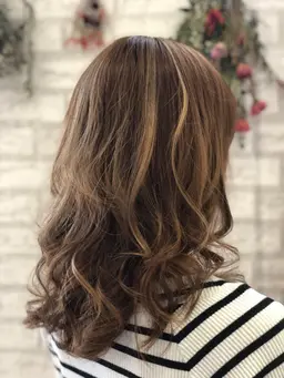 🌱デザインカット☀️フルハイライト☀️フルカラー☀️アミノ酸トリートメント🌱