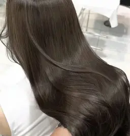 【🤍さり気なくナチュラル透明感UPカラーでお洒落に🤍】カット＋ブリーチ無しWカラー＋水分補給トリートメント