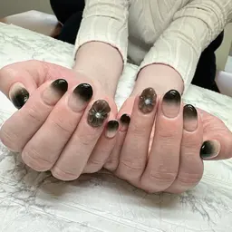 1日限定1名様【ジェルオフ無し】ミニモ限定黒のグラデーションジェル♪