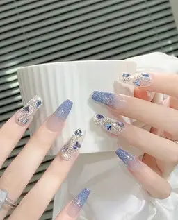 チップ長さ出し10本&アートし放題（パーツ込み）★120分間