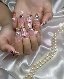 オフ🈶【ジェルチップ長さだし】メインアート7〜10本💅🏻持込デザイン⭕️