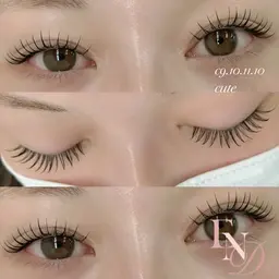 【フラット80本】👀オフ込¥5,300❣️太さはそのままで５０％軽量化された自社独自のエクステでよりナチュラルに✨