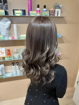 前髪カット付き💇‍♀️お出かけ前のコテ巻きスタイリング