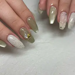 オフあり/ハンドネイル（デザイン自由🗽）🍀