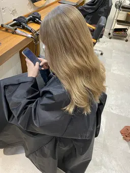 12月限定クーポン「👩‍🎓学割U24👩‍🎓」ダブルカラー＆ケアトリートメント『ブリーチ＆カラー』