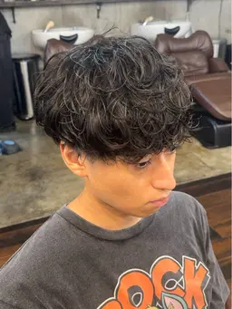 【1.5ヶ月以内リピーター様限定クーポン💇‍♂️】骨格矯正メンズカット＆低ダメージパーマ＋ナノスチーム🌪️