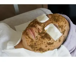 【ハーブピーリング】メンズにも人気！ツヤ肌質改善&ニキビ、毛穴ケア！美白クレイパック付き♪