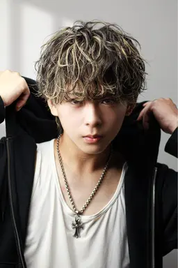 【2月限定】✨🌕メンズカット+ハイライト【マッシュ襟足🐜限定🔥】🌕✨