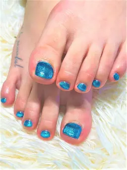 土日ご新規様限定☆マグネットネイル¥7500予約の際オフ(あり、なし)・補強、長さ出し(本数)等お伝えください