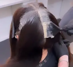 白髪根元染め+トリートメント         男女OK