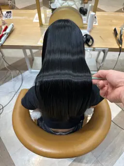 【人気メニュー‼️】似合わせカット+縮毛矯正+カラー+髪質改善トリートメント✨お支払いは現金のみです🙇🏻♂️