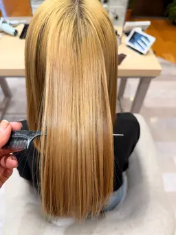 ❣️新メニュー❣️【🦋癖を伸ばすトリートメント＋カット🦋】¥14300