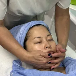 ※顔ツボ美顔マッサージコース(約60分) とにかく癒されたい方へオススメ