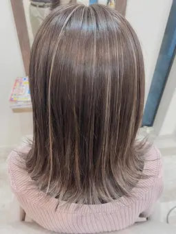 パキッと❣️3Dハイライト＋カラー＋オンカラー＋トリートメント