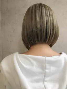 バック&サイドシルエットの撮影OKの方（ボブスタイル限定）