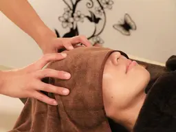 【☆疲れた頭に最適☆】美顔小顔ヘッドスパ　40分