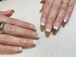 バーチャルフレンチネイル