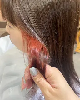 オンカラー＋イヤリングデザインブリーチ(ダメージ軽減保湿剤付き)