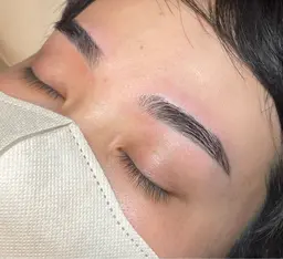 【メンズ眉毛wax】似合わせスタイリング✨️ ムダ毛をwax脱毛し、ピンセットで整え仕上げ垢抜け眉へ！第一印象UP◎