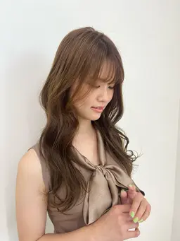人気No.3🥉【カット＆カラー🌈】似合わせカットと高保湿カラーでツヤのある透明感カラーに🎶