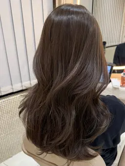 ダメージ抑え、透明感を出し色落ちまで綺麗を叶える【🫧ケアカラー🫧】※シャンプーブロー込み