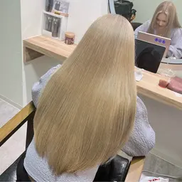 メンテナンスカット💇🏻➕🫧透明感🫧ブリーチありWカラー➕✨毛髪補修3step treatment ✨