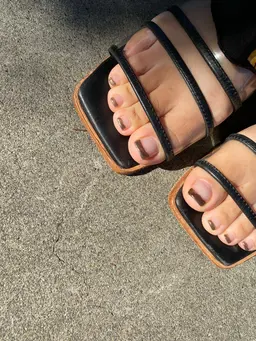 【フット】シンプルコース。ワンカラーにプラスアートやフレンチ、ミラーなど※予約時にオフの有無を記載して下さい