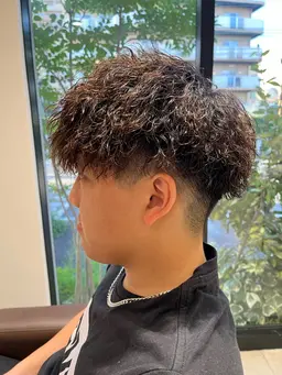 【水•木•金曜日15時​〜​限定】メンズカット+パーマ💇‍♂️