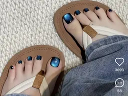 フット【光を追う美しさ】ライトキャッチマグネットネイル(ブラックベース色込み)￥6770