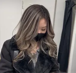 白髪ぼかしハイトーン＋カット