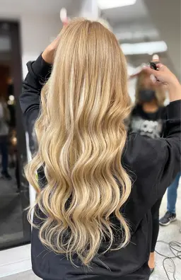 『New』ケアブリーチ＋カラー＋プルエクステ80本～