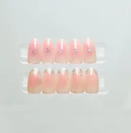 【オフあり・オフなし】チークラメ⚠️をご確認ください🩵ご新規様の場合予約時にオフの有無を教えていただけると助かります