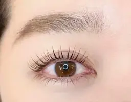 ケラチンラッシュリフト🌟次世代まつげパーマトリートメント付き🉐️3000円