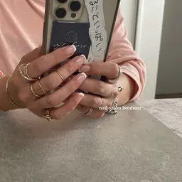 オフありFrench design/color gradation どちらもクリアベース２回目以降他店オフ+¥500