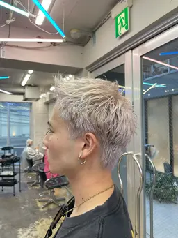 【メンズ限定🎱⚡️】メンズカット＋ホワイトブリーチ1回＋ウォータートリートメント