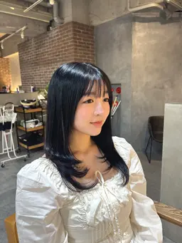 ⭕️12月限定⭕️✂️【似合わせ小顔カット✖︎ 艶カラー】透明感と柔らかさを叶えるヘア💫