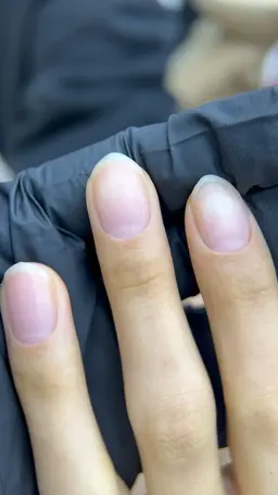 スタッフ技術上昇のため 甘皮ケアのみ