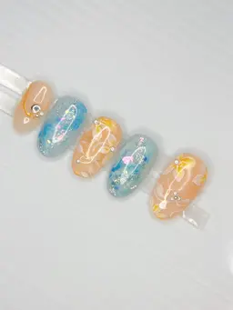 デザインネイル、オフ込み 甘皮ケア　持込みデザイン