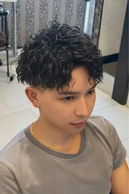 【人気NO,2 】メンズカット＋ツイスト／スパイラルパーマ