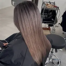 【シャドールーツ/バレイヤージュ】ケアブリーチ1回＋オンカラー＋艶トリートメント🌟