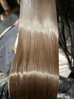 🌟1人1人のお悩みに合わせて🌟超音波アイロン使用🥇Aujuaトリートメント✨ヘッドスパスタイリング付き💁‍♀️