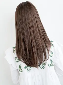 デザインカット・髪質に合わせた縮毛矯正かコスメストレートかボリュームダウンパーマに内部浸透修復トリートメントのコースです