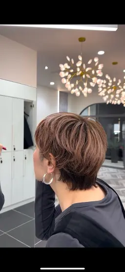 【12月限定🎄】ブリーチカラー+トリートメント✨