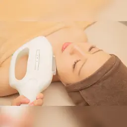 【光フェイシャル】化粧品で届かない肌の奥までアプローチ❣️光×生コラーゲン初回半額✨✨