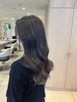 お試し！💁🏻‍♀️ イルミナカラー＋トリートメント⭐️🎨