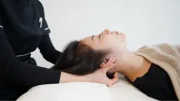整体師によるドライヘッドスパ➕頭蓋骨矯正(70分)